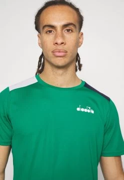 Diadora Core - Sport T-Shirt - Golf Green -Charmant Golfen Winkel 7bdfad38b799426c86d52dcb6b5c6e26